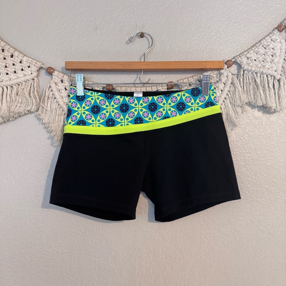 Ivivva Lululemon Kids Shorts‎ Size 14